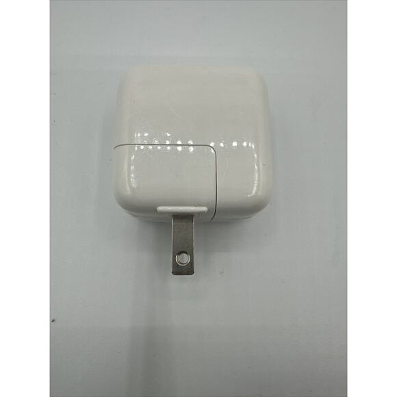 Apple (A-135) 10 W USB Power Adapter 28-7 - Picture 6 of 8
